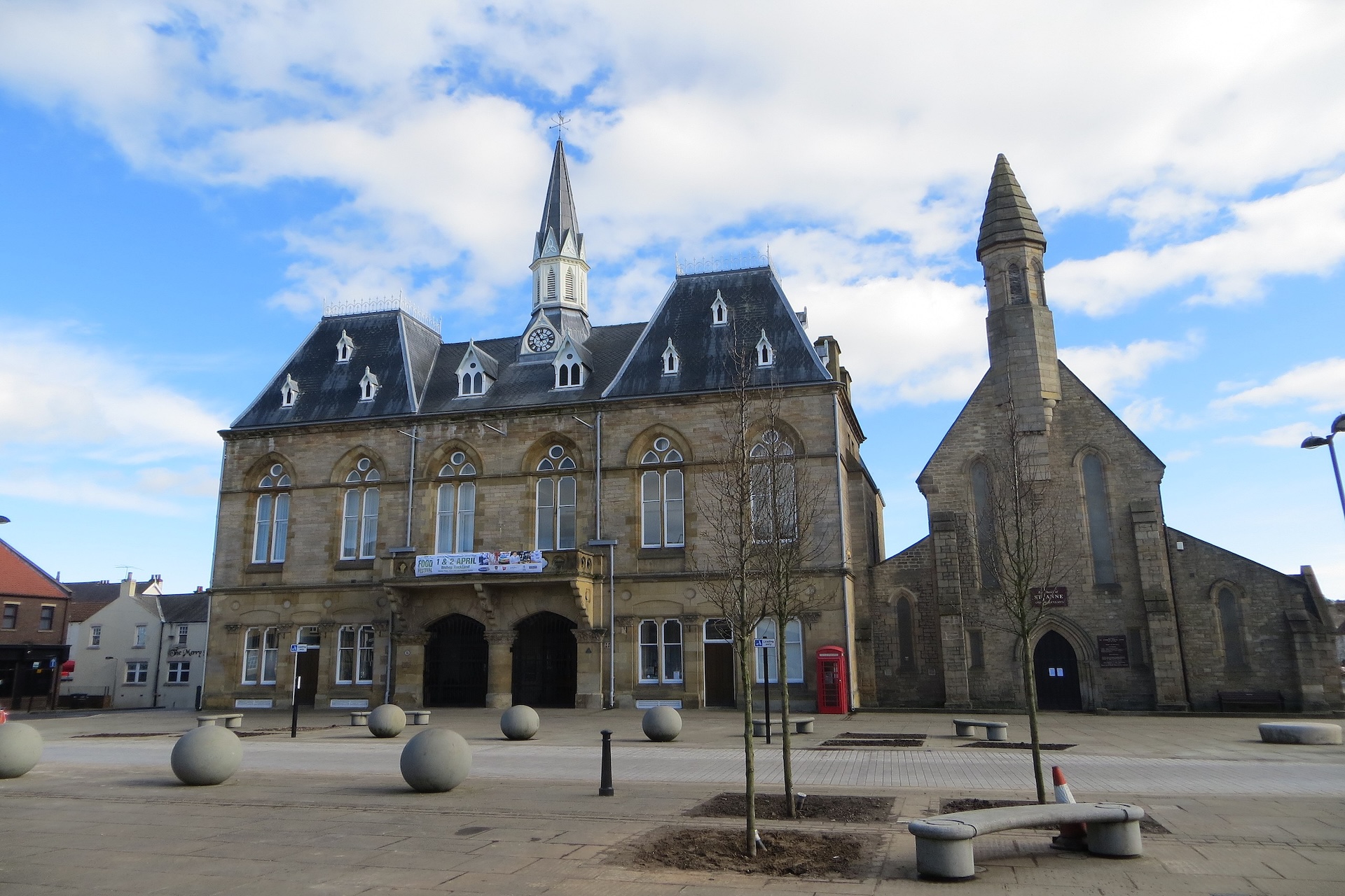 template-location 2 Hero