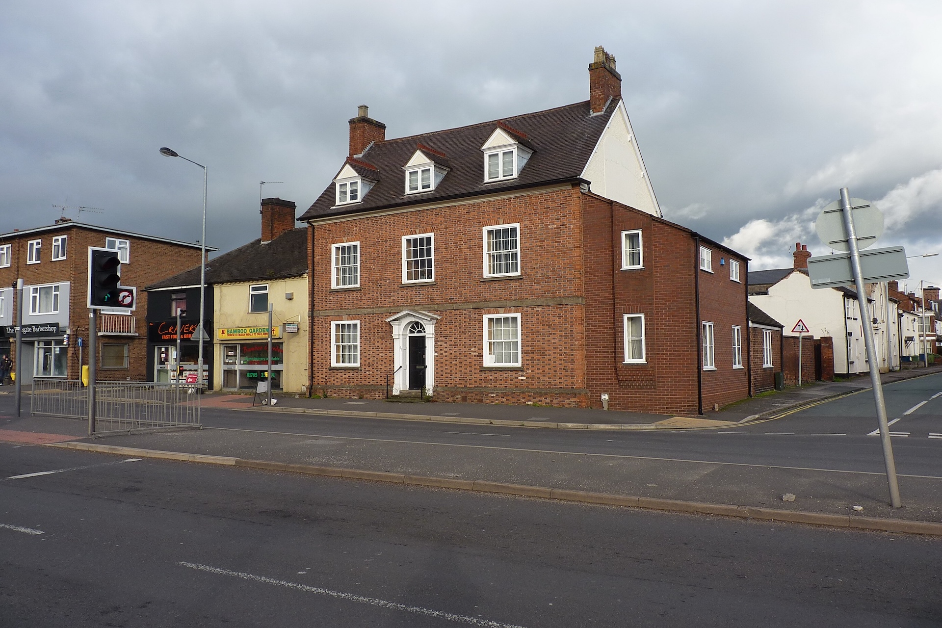 template-location 2 Hero