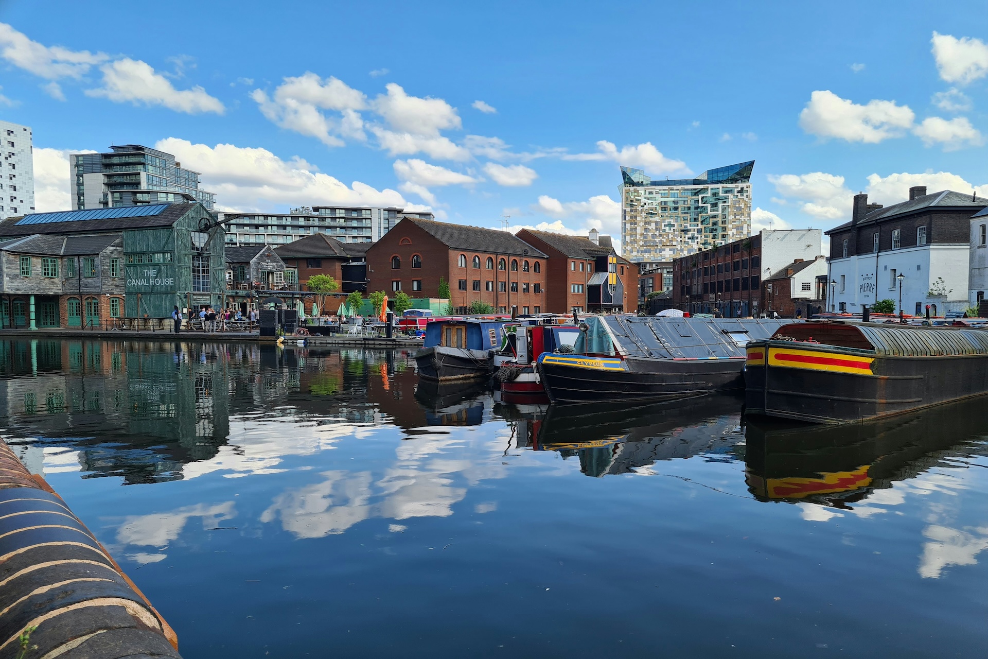 template-location 2 Hero