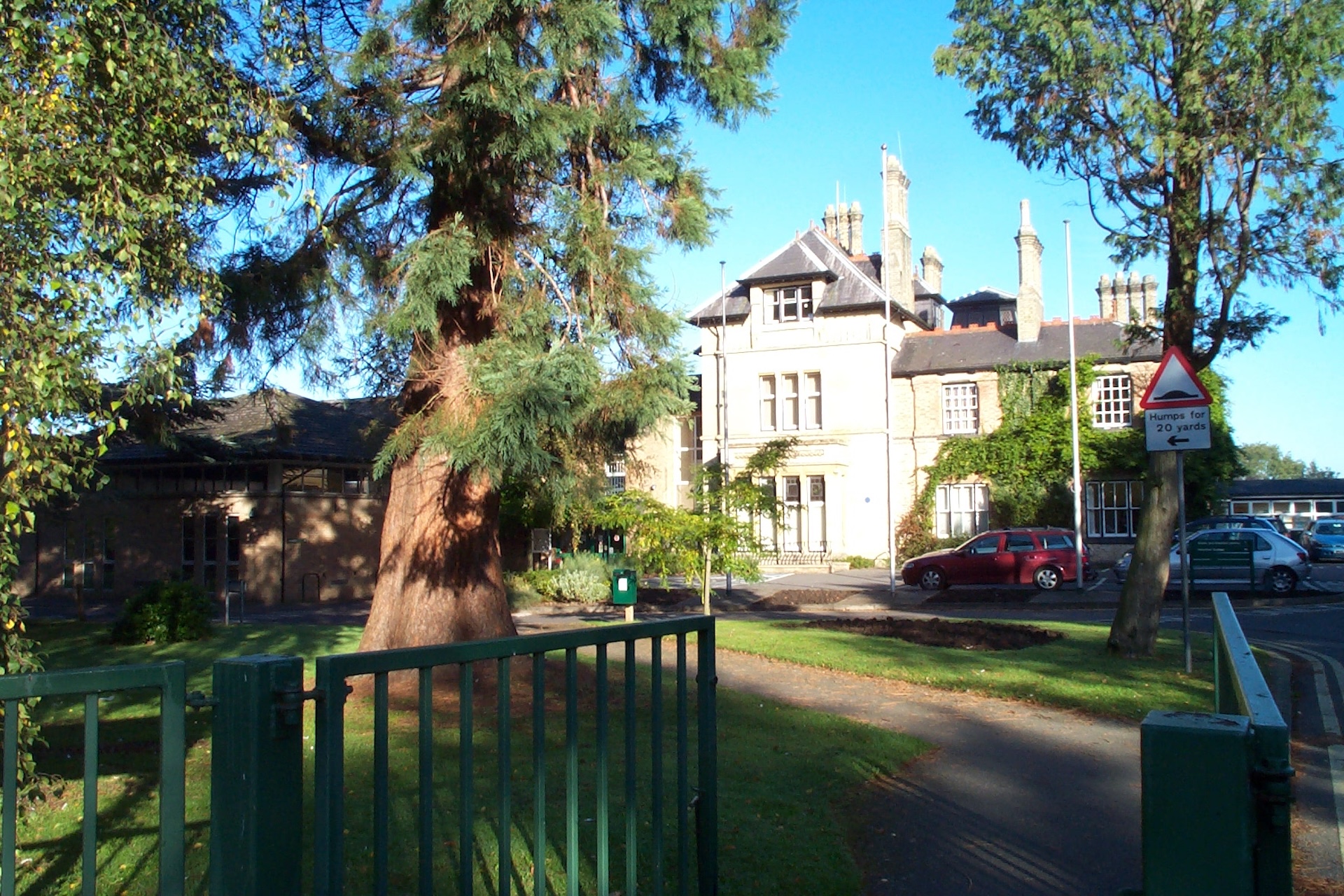 template-location 2 Hero